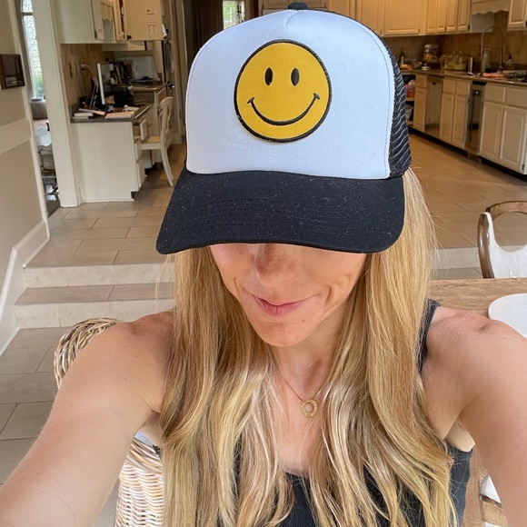 Happy face Trucker Hat NEW - Picture 8 of 17